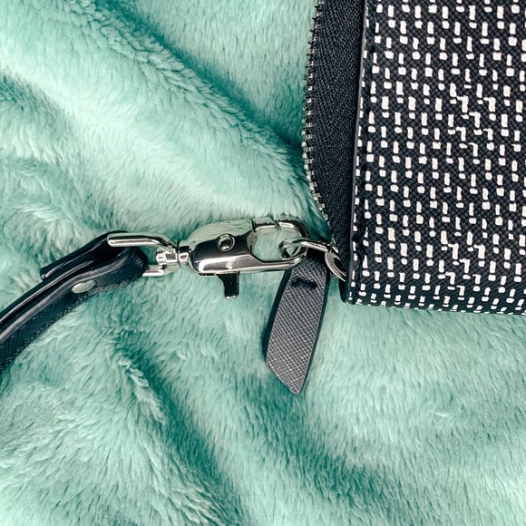 Madison Tech Wallet - Black/White | Stella & Dot - Picture 10 of 10